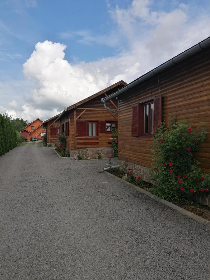 Korondi Kulcsosházak Exterior foto