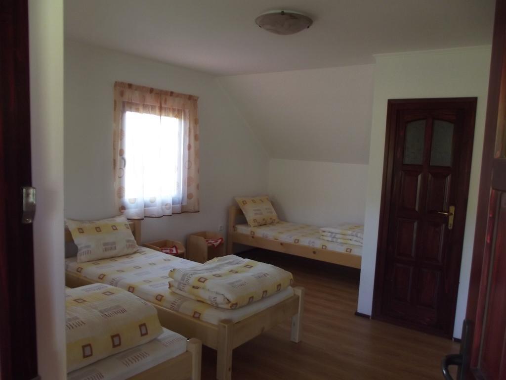 Korondi Kulcsosházak Habitación foto